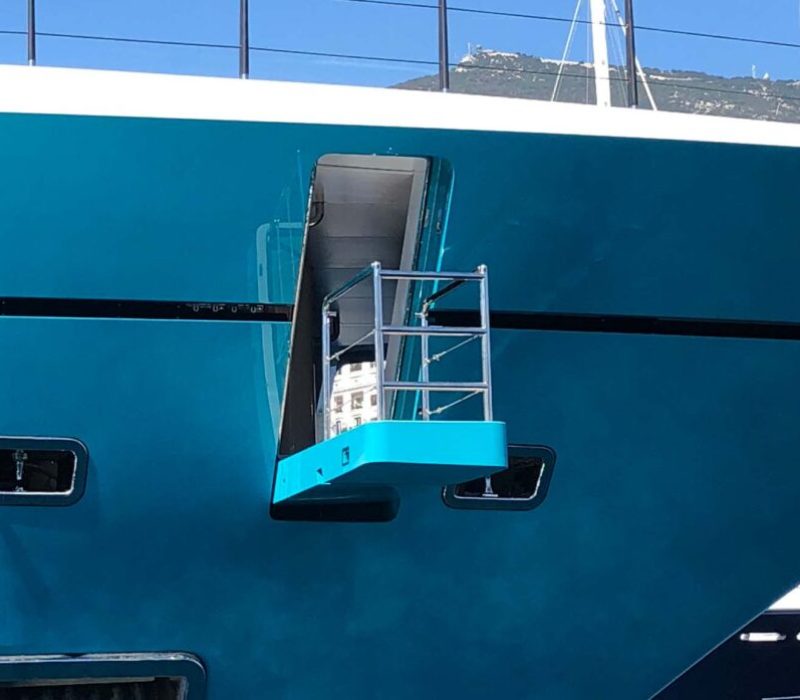 newthex-mooring-door-super-yacht-1030x697