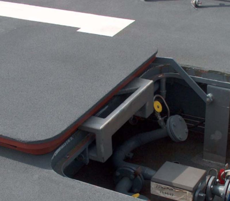 newthex-navy-deck-hatch-wheatertight-01