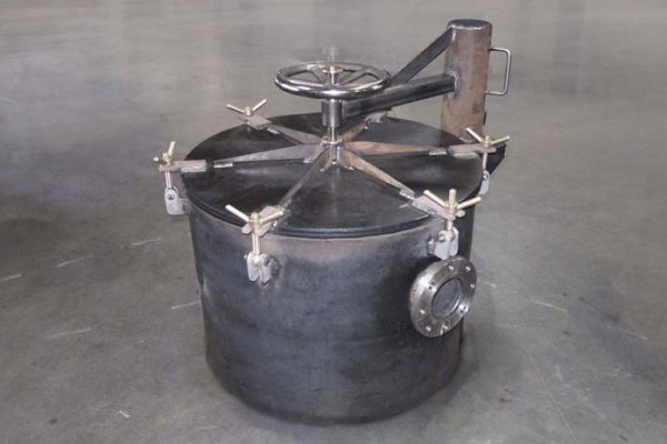 newthex-navy-tank-hatch-watertight-01-705x463