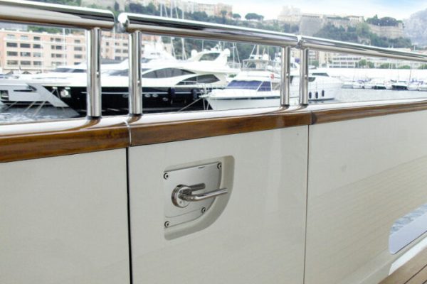 newthex-superyacht-bulwark-door-locker-stainless-steel-705x477