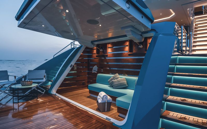 newthex-yachts-luxury-transom-door-hull-yacht-turquoiseyachts-jewel