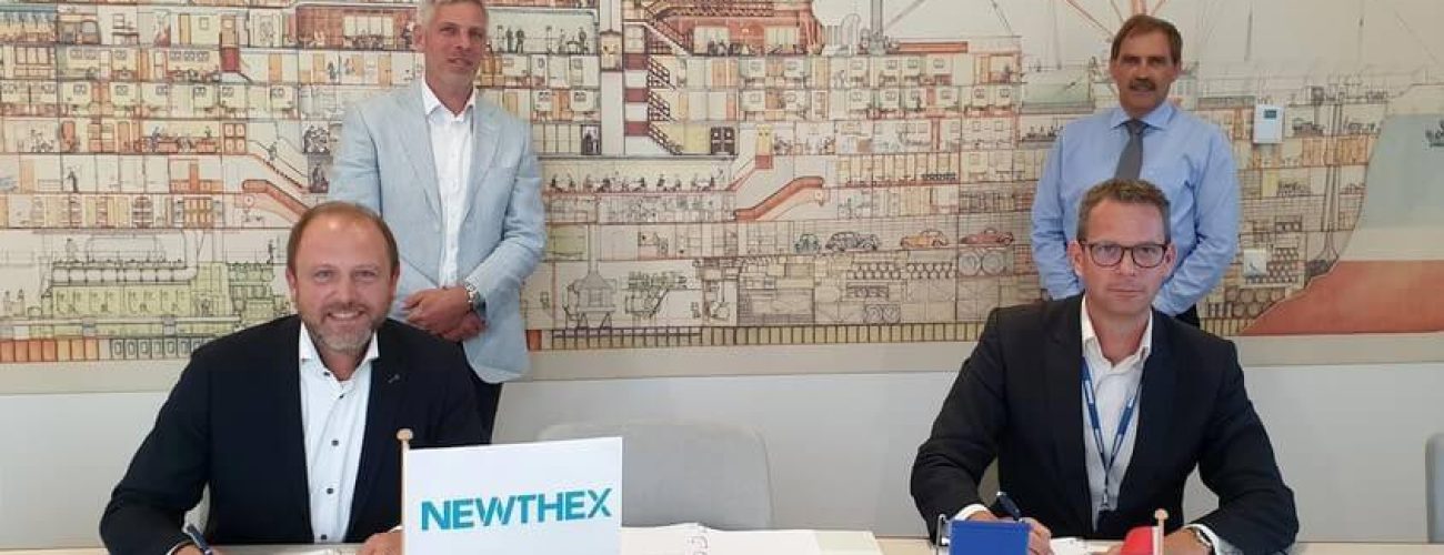 From left to right: Newthex managing team Ruben Tienpont and Jeroen Mulder, dsns operations director Tijs Buijs and project director css Arjan Risseeuw